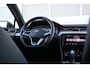 Volkswagen Passat Variant 2.0 TDI 150pk DSG R-Line Business + | Trekhaak | Navigatie | Achteruitrijcamera | Stoelverwarming