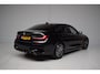 BMW 3-Serie 320i 184PK AUT8 M-SPORT LEER / CAMERA / SCHUIFDAK / CARPLAY / STOELVERWARMING / SFEERVERLICHTING / CAMERA / MAXTON