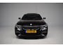 BMW 3-Serie 320i 184PK AUT8 M-SPORT LEER / CAMERA / SCHUIFDAK / CARPLAY / STOELVERWARMING / SFEERVERLICHTING / CAMERA / MAXTON