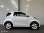 Toyota iQ 1.0 VVTi Aspiration [ NAP climate LM parelmoer ]