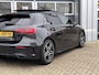 Mercedes-Benz A-klasse 180 AMG Line | Pano | LED | Sfeer | Stoel verwarming | Camera |