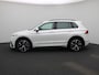 Volkswagen Tiguan 1.4 TSI eHybrid R-Line | 245 PK | SoH 83% | Automaat | Trekhaak | Panoramadak | 360 Camera | Stoelverwarming | Head-Up Display | Matrix LED | Stuurverwarming | Navigatie Pro | Digitale Cockpit Pro |