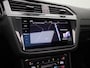 Volkswagen Tiguan 1.4 TSI eHybrid R-Line | 245 PK | SoH 83% | Automaat | Trekhaak | Panoramadak | 360 Camera | Stoelverwarming | Head-Up Display | Matrix LED | Stuurverwarming | Navigatie Pro | Digitale Cockpit Pro |