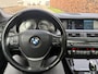 BMW 5-Serie Touring 528xi High Executive / AUTOMAAT / PANORAMADAK/ HEAD UP / SOFTCLOSE / 156dkm!