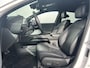 Hyundai Ioniq 6 Lounge 77.4 kWh / SOH 100% / Origineel NL Auto / 02-2030 Fabrieksgarantie / Stoel-, Stuur en Achterbankverwarming / Elektrische Stoelen / Stoelgeheugen / 360 Camera / Warmtepomp / Dodehoek Camera / HUD Display / Full Option /