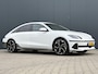 Hyundai Ioniq 6 Lounge 77.4 kWh / SOH 100% / Origineel NL Auto / 02-2030 Fabrieksgarantie / Stoel-, Stuur en Achterbankverwarming / Elektrische Stoelen / Stoelgeheugen / 360 Camera / Warmtepomp / Dodehoek Camera / HUD Display / Full Option /