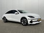 Hyundai Ioniq 6 Lounge 77.4 kWh / SOH 100% / Origineel NL Auto / 02-2030 Fabrieksgarantie / Stoel-, Stuur en Achterbankverwarming / Elektrische Stoelen / Stoelgeheugen / 360 Camera / Warmtepomp / Dodehoek Camera / HUD Display / Full Option /