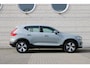 Volvo XC40 1.5 T4 Plug-in hybrid Core Bright | Achteruitrijcamera | Parkeersensoren voor & achter | Cruise control | Apple Carplay & Android Auto | Keyless entry & start | Rijstrooksensor met correctie | Verkeersbord detectie |