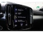 Volvo XC40 1.5 T4 Plug-in hybrid Core Bright | Achteruitrijcamera | Parkeersensoren voor & achter | Cruise control | Apple Carplay & Android Auto | Keyless entry & start | Rijstrooksensor met correctie | Verkeersbord detectie |