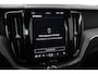 Volvo XC60 T6 Plug-in hybrid Plus Black Edition | Panoramadak | Trekhaak | 360° Camera | ACC | Stoel+Stuurverwarming