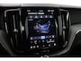 Volvo XC60 T6 Plug-in hybrid Plus Black Edition | Panoramadak | Trekhaak | 360° Camera | ACC | Stoel+Stuurverwarming