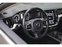Volvo V60 B3 Business Pro 163pk | Stoelverwarming | Camera | Cruise | Climate | Keyless | Virtual | Trekhaak