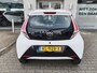 Toyota Aygo 1.0 VVT-i x-play | Navi | Achteruitrijcamera | Airco | Radio
