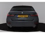 BMW 3-Serie Touring 318i High Executive Edition (PANORAMADAK, TREKHAAK, STOELVERWARMING, CAMERA, NAVIGATIE, PARKEERSENSOREN)