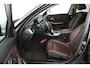 BMW 3-Serie Touring 318i High Executive Edition (PANORAMADAK, TREKHAAK, STOELVERWARMING, CAMERA, NAVIGATIE, PARKEERSENSOREN)