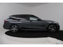 BMW 3-Serie Touring 318i High Executive Edition (PANORAMADAK, TREKHAAK, STOELVERWARMING, CAMERA, NAVIGATIE, PARKEERSENSOREN)