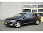 Volkswagen Passat Variant 1.5 TSI 150PK! Automaat Comfort Business BJ2020 | Lmv 16" | Led V+A | Navi | Keyless entry | Pdc | Trekhaak afneembaar | Elek. achterklep | Verwarmde voorruit | Achteruitrijcamera | App-Connect | Climate control | Cruise control | Verwarmde voorstoelen