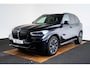 BMW X5 xDrive45e High Executive M Sport - Trekhaak - Elektrisch verwarmde voorstoelen - Getinte Ruiten - Driving Assistant Professional - Parking Assistant Plus - Harman Kardon - Dashboard met leder bekleed -