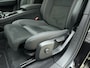 Volvo EX40 Extended Range Plus Black Edition / Pixel Koplampen / 360 Camera / 20'' / Nubuck / Harman&Kardon Audio / Getint Glas / ACC / BLIS / Stoel + Stuurw. Verwarming /