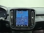 Volvo EX40 Extended Range Plus Black Edition / Pixel Koplampen / 360 Camera / 20'' / Nubuck / Harman&Kardon Audio / Getint Glas / ACC / BLIS / Stoel + Stuurw. Verwarming /