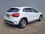 Mercedes-Benz GLA 180 Business Solution AMG AUTOMAAT | Trekhaak | Cruise | Panorama Schuif/kantel Dak | Navigatie | Camera | AMG-styling