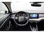 Skoda Octavia Combi 1.0 e-TSI Business Edition | Apple CarPlay | Stoelverw. | Camera | Sportstoelen