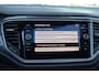 Volkswagen T-Roc 1.5 TSI R-Line | Pano | Trekhaak | Virtual | Apple CarPlay