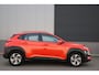 Hyundai Kona 1.6 GDI Hybrid/*Sunset Orange*/Cruise/Carplay/Trekhaak/Autom.