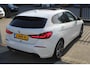 BMW 1-Serie 118i Executive edition NL auto/Panoramadak/Stoelverwarming/Sfeerverlichting/Apple carplay/Achteruitrijcamera/Navigatie/Led dagrijverlichting/Parkeersensoren rondom