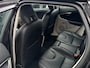 Volvo V40 2.0 T2 Summum | Navigatie | Stoelverwarming | Parkeersensoren Achter | Keyless | Verwarmde Voorruit |