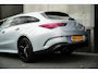 Mercedes-Benz CLA Shooting Brake 250 e 218 pk AMG Line / Pano-Dak/ Distronic/ AMG-line/Keyless/ Widescreen/ Stoel/Stuur.verw/ Head-Up/ Sfeerverl./ 19''LMV