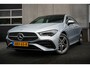 Mercedes-Benz CLA Shooting Brake 250 e 218 pk AMG Line / Pano-Dak/ Distronic/ AMG-line/Keyless/ Widescreen/ Stoel/Stuur.verw/ Head-Up/ Sfeerverl./  19''LMV