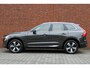 Volvo XC60 2.0 T6 Plug-in hybrid AWD Plus Bright | Blond Lederen bekleding | Google Infotainment | Stoelverwarming | Semi-Electrische Wegklapbare trekhaak | Parkeerverwarming |