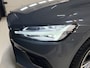 Volvo V60 2.0 T6 Plug-in hybrid AWD Essential Bright | Leder | Elektr. trekhaak | Adaptive cruise | Verwarmbaar stuur/voorstoelen | Full LED | Carplay