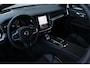 Volvo V60 2.0 T6 Plug-in hybrid AWD Ultra Dark | Elektrisch glazen panorama-dak | Elektrisch verstelbare bestuurders- en bijrijdersstoel met geheugen | Dodehoek detectie met correctie | Pilot assist & adaptieve cruise control | Rondomzicht camera | Head-up display | Extra getint glas | Nappa lederen/ Open grid textiel bekleding | Google services | Apple Carplay & Android Auto | Voorstoelen & stuurwiel verwarmd | Keyless Entry & Drive |