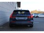 Volvo V60 2.0 T6 Plug-in hybrid AWD Ultra Dark | Elektrisch glazen panorama-dak | Elektrisch verstelbare bestuurders- en bijrijdersstoel met geheugen | Dodehoek detectie met correctie | Pilot assist & adaptieve cruise control | Rondomzicht camera | Head-up display | Extra getint glas | Nappa lederen/ Open grid textiel bekleding | Google services | Apple Carplay & Android Auto | Voorstoelen & stuurwiel verwarmd | Keyless Entry & Drive |