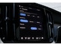 Volvo V60 2.0 T6 Plug-in hybrid AWD Ultra Dark | Elektrisch glazen panorama-dak | Elektrisch verstelbare bestuurders- en bijrijdersstoel met geheugen | Dodehoek detectie met correctie | Pilot assist & adaptieve cruise control | Rondomzicht camera | Head-up display | Extra getint glas | Nappa lederen/ Open grid textiel bekleding | Google services | Apple Carplay & Android Auto | Voorstoelen & stuurwiel verwarmd | Keyless Entry & Drive |