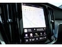 Volvo V60 2.0 T6 Plug-in hybrid AWD Ultra Dark | Elektrisch glazen panorama-dak | Elektrisch verstelbare bestuurders- en bijrijdersstoel met geheugen | Dodehoek detectie met correctie | Pilot assist & adaptieve cruise control | Rondomzicht camera | Head-up display | Extra getint glas | Nappa lederen/ Open grid textiel bekleding | Google services | Apple Carplay & Android Auto | Voorstoelen & stuurwiel verwarmd | Keyless Entry & Drive |