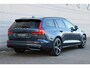 Volvo V60 2.0 T6 Plug-in hybrid AWD Ultra Dark | Elektrisch glazen panorama-dak | Elektrisch verstelbare bestuurders- en bijrijdersstoel met geheugen | Dodehoek detectie met correctie | Pilot assist & adaptieve cruise control | Rondomzicht camera | Head-up display | Extra getint glas | Nappa lederen/ Open grid textiel bekleding | Google services | Apple Carplay & Android Auto | Voorstoelen & stuurwiel verwarmd | Keyless Entry & Drive |