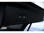 Volvo V60 2.0 T6 Plug-in hybrid AWD Ultra Dark | Elektrisch glazen panorama-dak | Elektrisch verstelbare bestuurders- en bijrijdersstoel met geheugen | Dodehoek detectie met correctie | Pilot assist & adaptieve cruise control | Rondomzicht camera | Head-up display | Extra getint glas | Nappa lederen/ Open grid textiel bekleding | Google services | Apple Carplay & Android Auto | Voorstoelen & stuurwiel verwarmd | Keyless Entry & Drive |