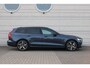 Volvo V60 2.0 T6 Plug-in hybrid AWD Ultra Dark | Elektrisch glazen panorama-dak | Elektrisch verstelbare bestuurders- en bijrijdersstoel met geheugen | Dodehoek detectie met correctie | Pilot assist & adaptieve cruise control | Rondomzicht camera | Head-up display | Extra getint glas | Nappa lederen/ Open grid textiel bekleding | Google services | Apple Carplay & Android Auto | Voorstoelen & stuurwiel verwarmd | Keyless Entry & Drive |