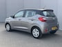 Hyundai i10 1.0 Comfort Smart / Navigatie Apple Carplay & Android Auto / Dealer Onderhouden / Stoel Verwarming / Stuurwiel Verwarming / Airco / Elektr. Ramen / DAB / Two Tone /