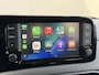 Hyundai i10 1.0 Comfort Smart / Navigatie Apple Carplay & Android Auto / Dealer Onderhouden / Stoel Verwarming / Stuurwiel Verwarming / Airco / Elektr. Ramen / DAB / Two Tone /
