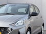 Hyundai i10 1.0 Comfort Smart / Navigatie Apple Carplay & Android Auto / Dealer Onderhouden / Stoel Verwarming / Stuurwiel Verwarming / Airco / Elektr. Ramen / DAB / Two Tone /