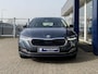 Skoda Octavia Combi 1.0 e-TSI Ambition / Automaat / Adaptieve Cruise-Control / Head-Up Display / Stuur-/Stoelverwarming / Trekhaak / LED / Keyless / Elektr.-Achterklep / Draadloze-Telefoonlader / Apple-Carplay & Android-Auto / Climate-Control / DAB Radio-Bluetooth / Navi / PDC V+A met Camera / 17'' LMV / All-Season / ENZ. /