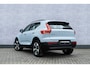 Volvo XC40 2.0 B4 Plus Dark | Trekhaak | Achteruitrijcamera | Harman Kardon Audio | Adaptive Cruise Control | Stoel-/Stuurverwarming | Elektrisch Verstelbare Bestuurdersstoel |