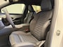 Peugeot e-5008 GT Exclusive 73 kWh | 2 stoelen op derde rij | Achteruitrijcamera | Apple Carplay/Android Auto|telefoonintegratie premium