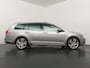 Volkswagen Golf Variant 1.2 TSI Business Edition - Navigatie - Trekhaak - Climate Controle
