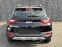 Kia Stonic 1.0 T-GDi MHEV DynamicLine Nu of nooit prijs ! Weg = weg | Navigatie | Climate Control | Camera | PDC | Cruise Control | Lm Velgen | NIEUW VOORRAAD!