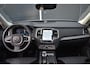 Volvo XC90 T8 Plug-in hybrid AWD Ultra Dark | Verwarmde, Geventileerde en Masserende Voorstoelen | Luchtvering | Panoramisch Schuif-/Kanteldak | Semi-Elektrische Trekhaak | 360º Camera | Gelamineerd en Getint Glas Achter| Bowers & Wilkins |